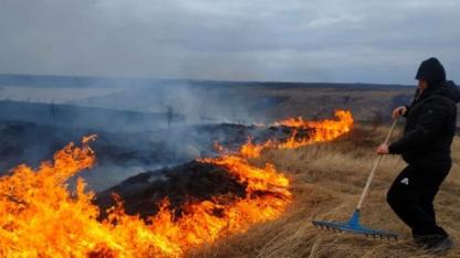 «Кіровоградобленерго» просить людей не палити суху траву «Кіровоградобленерго» просить людей не палити суху траву